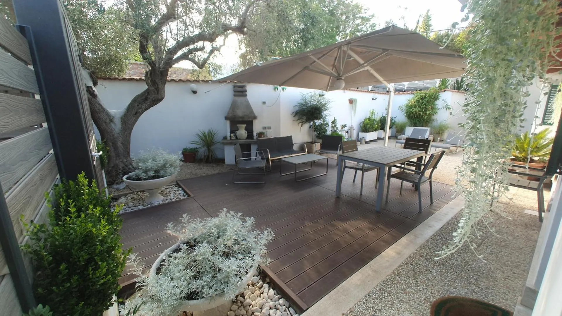 Apartment Lilli Home Urban Garden - Private Garden And Reserved Free Parking In Detached House Surrounded By The Greenery Of Rome Italy