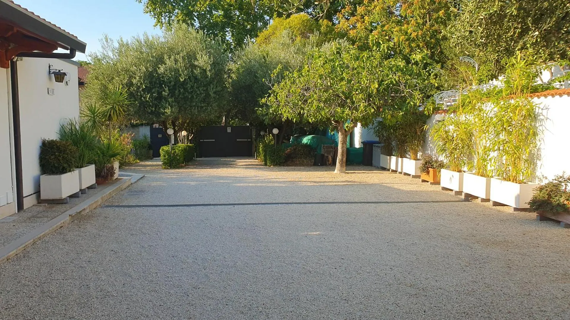 Lilli Home Urban Garden - Private Garden And Reserved Free Parking In Detached House Surrounded By The Greenery Of Rome Apartment