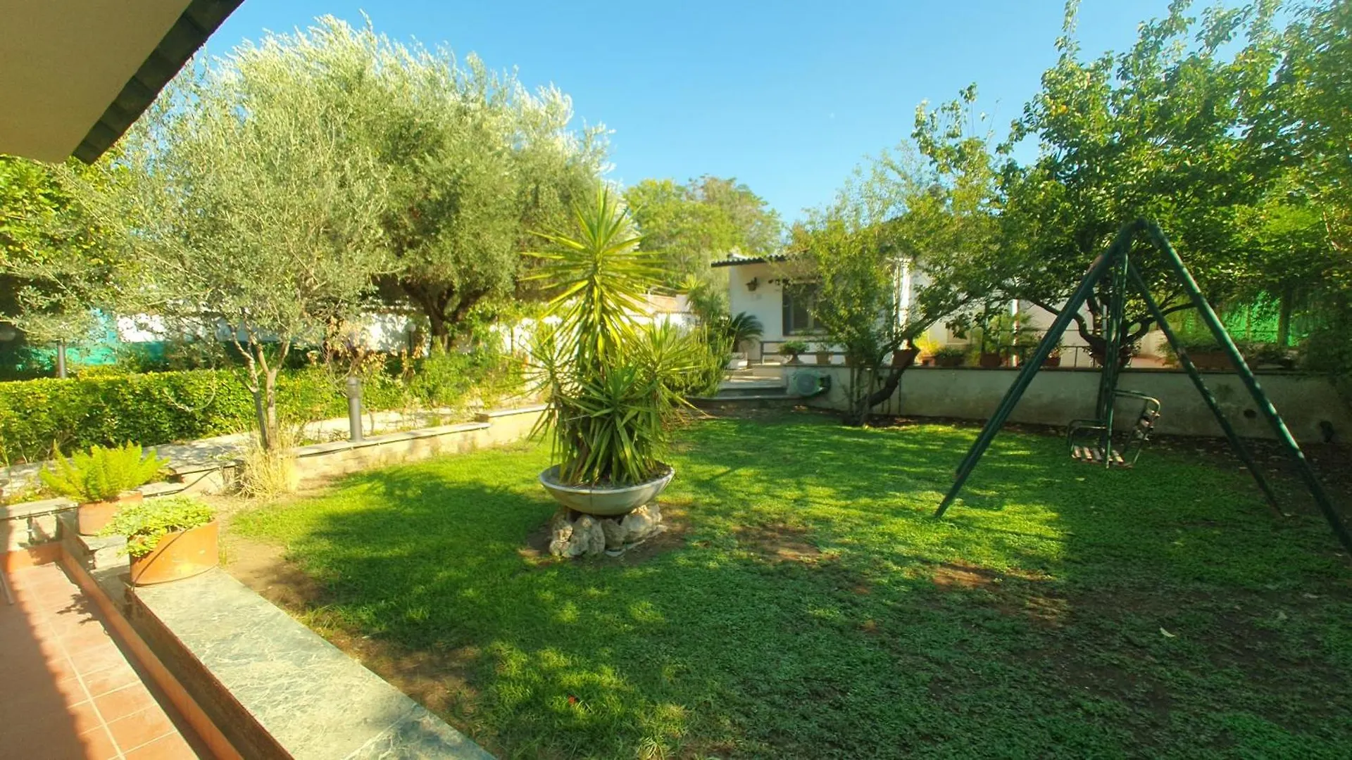Apartment Lilli Home Urban Garden - Private Garden And Reserved Free Parking In Detached House Surrounded By The Greenery Of Rome