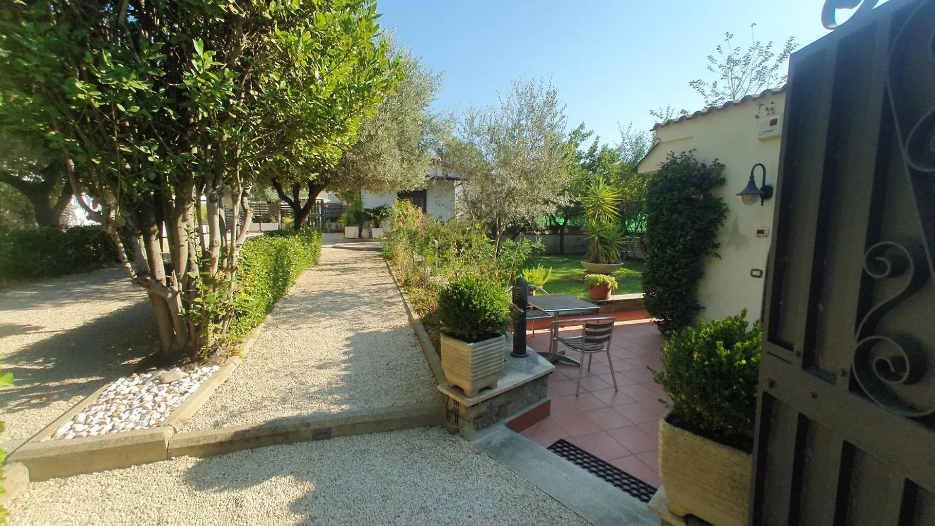Lilli Home Urban Garden - Private Garden And Reserved Free Parking In Detached House Surrounded By The Greenery Of Rome 0*,