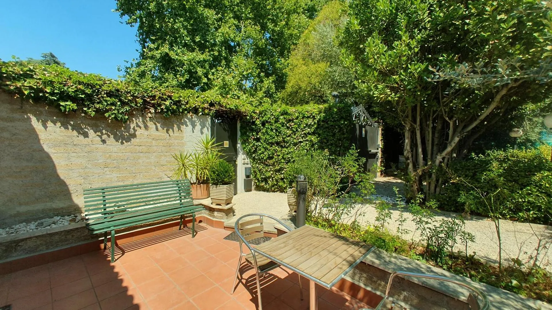Apartment Lilli Home Urban Garden - Private Garden And Reserved Free Parking In Detached House Surrounded By The Greenery Of Rome Italy