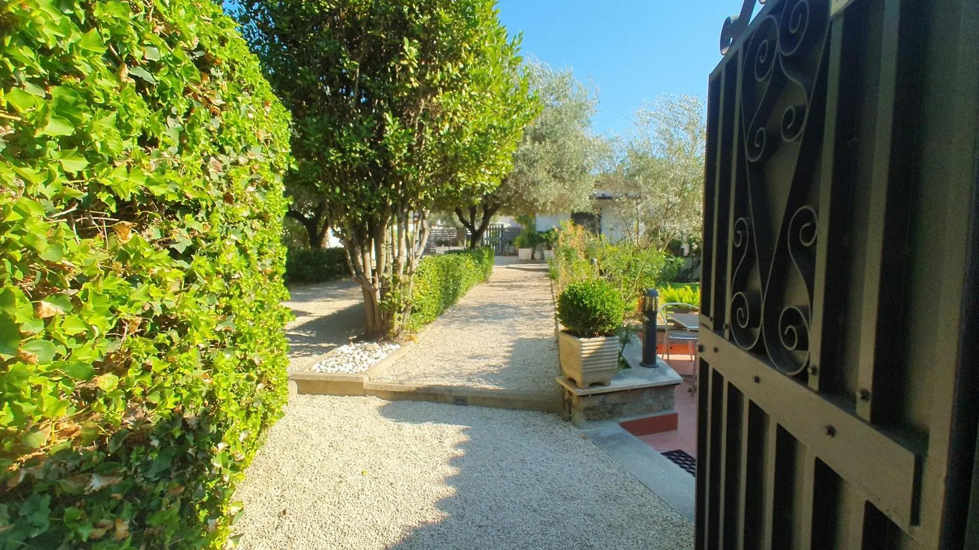 Lilli Home Urban Garden - Private Garden And Reserved Free Parking In Detached House Surrounded By The Greenery Of Rome Apartment
