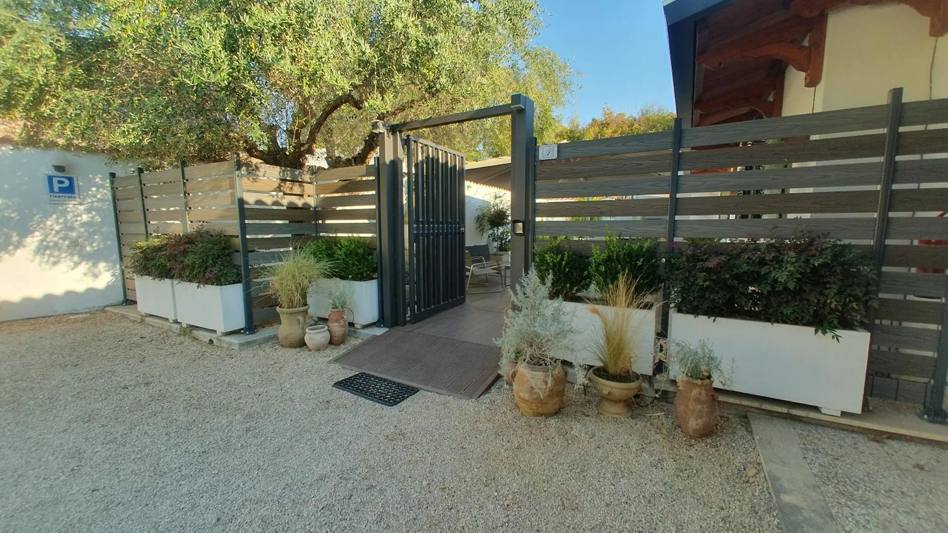 Lilli Home Urban Garden - Private Garden And Reserved Free Parking In Detached House Surrounded By The Greenery Of Rome Italy