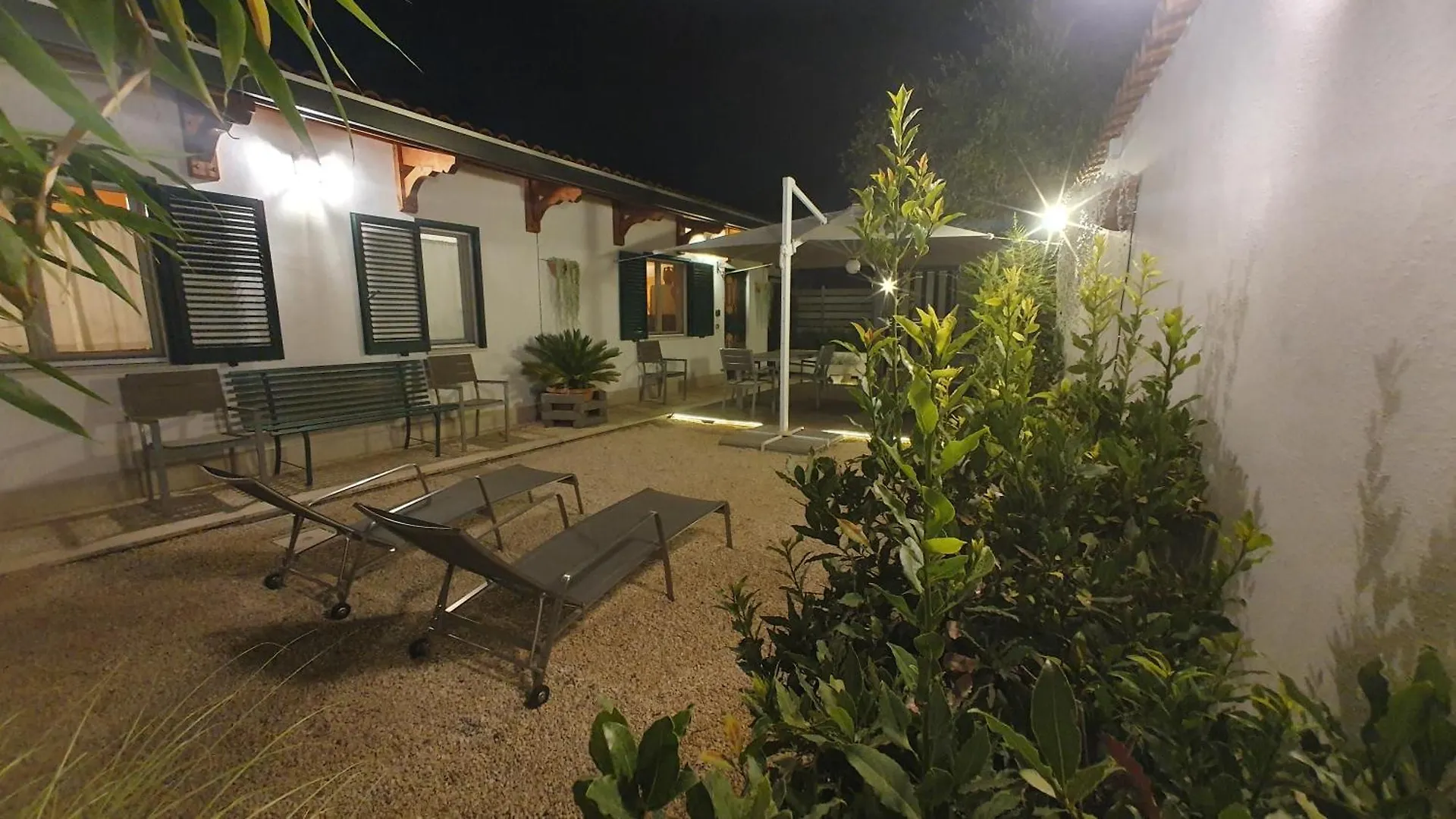 Lilli Home Urban Garden - Private Garden And Reserved Free Parking In Detached House Surrounded By The Greenery Of Rome Apartment